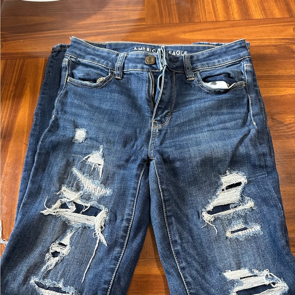 American Eagle Outfitters Women's Blue Distressed Jeans